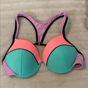 Block colored bikini top